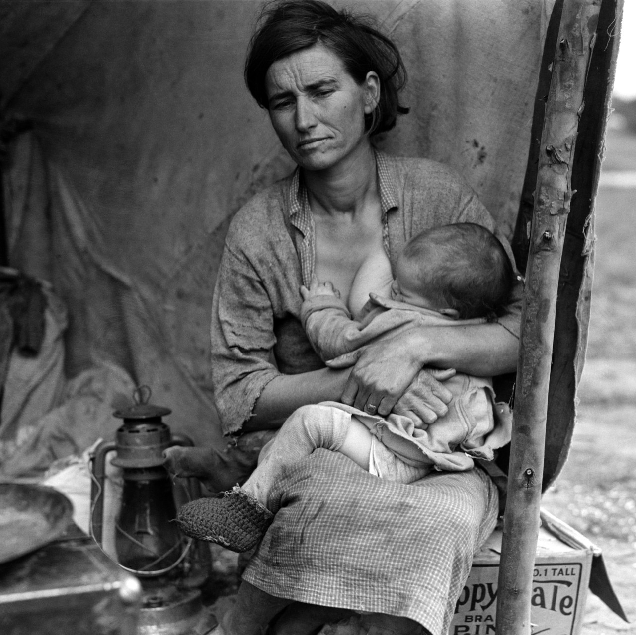 Madre emigrante a California, posiblemente la imagen del drama de la crisis americana.