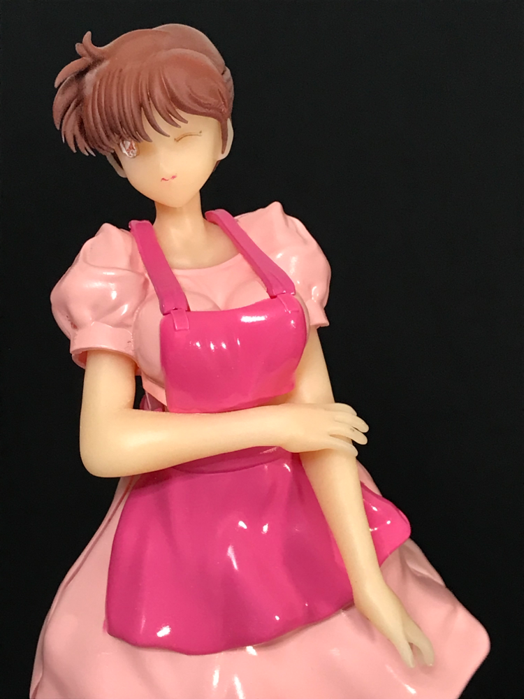 TFO7 超限定 えぷろん★アニス ver 台所でお料理のおともに、お食事のおともに、 ナナイチ:スケール 超限定。 お洋服は、塗装しやすいように前後割りになっています。 腕組みや、両手持ち、のイメージが取れるように左右交互に腕が付属します。 いわゆるハダ◯エプロンとかもできますね