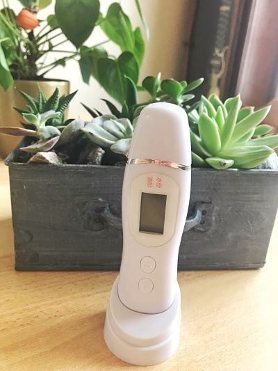 blog de cuarenta y algo, dispositivo para medir humedad de la piel, reseña productos de belleza, blog de belleza mayores de 40, despues de los 40
