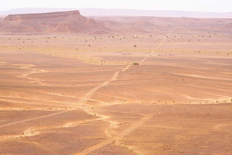 une piste dans le Sahara - Maroc