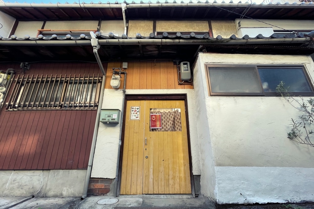 今年も春の大阪は 長屋