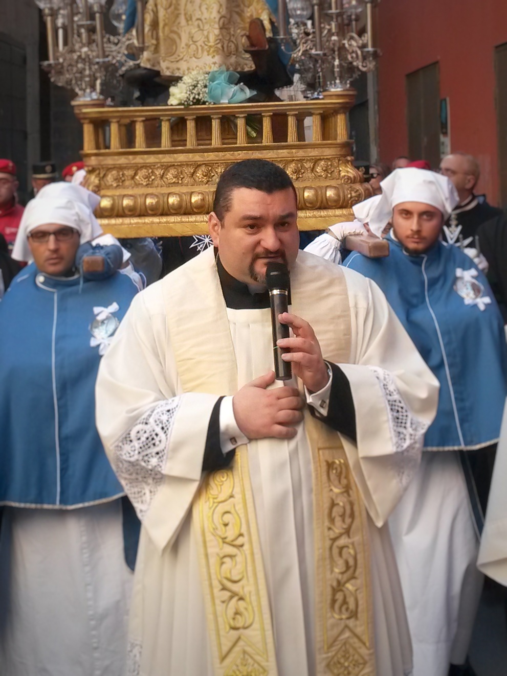 L'attuale Padre Spirituale della Confraternita Mons. Emanuele Ferro