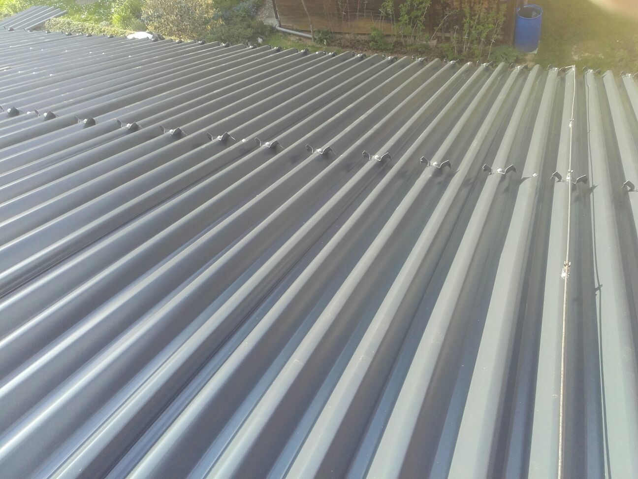 Saniertes Dach mit Aluminiumprofil