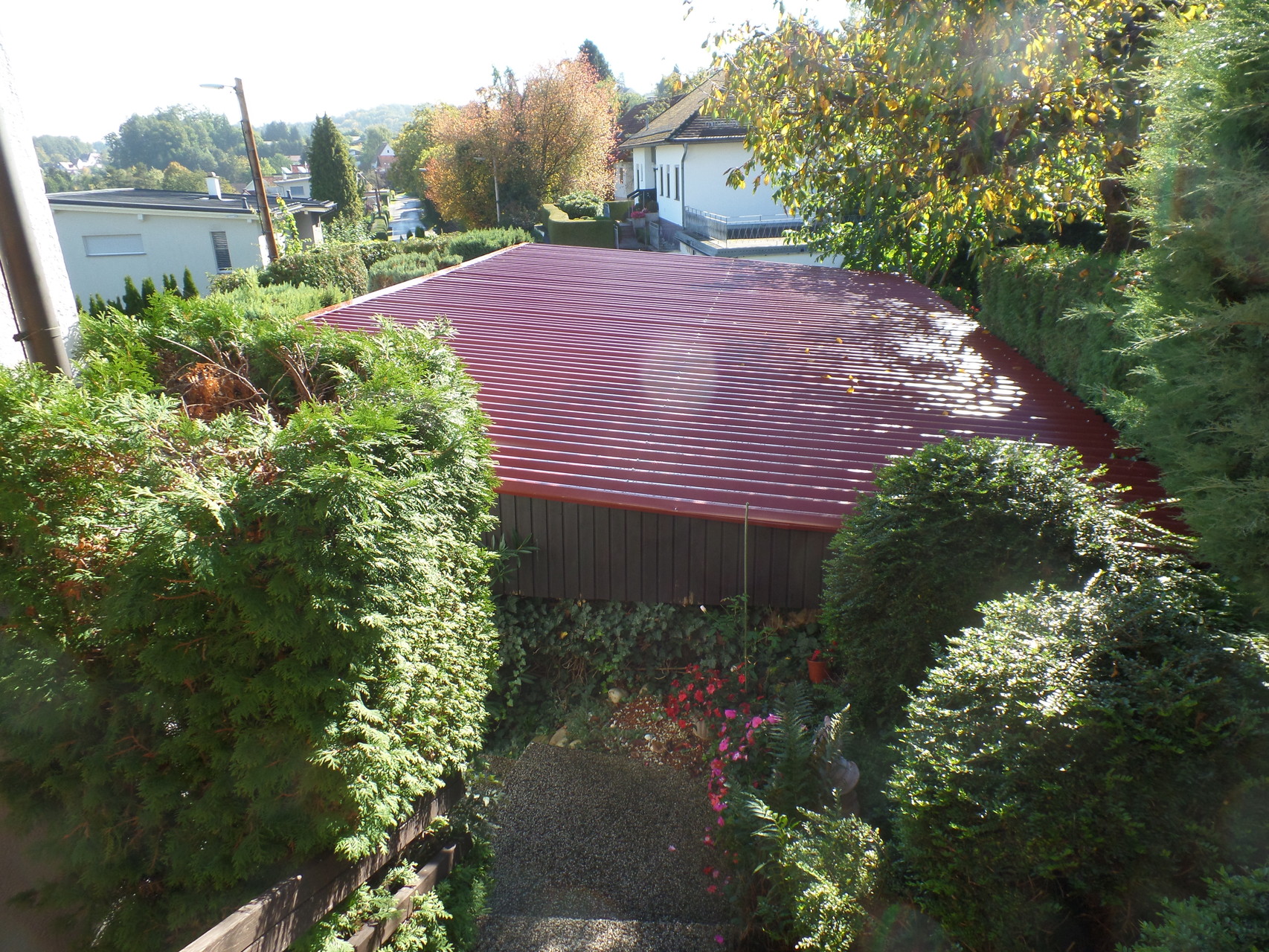Saniertes Dach mit Aluminiumprofil