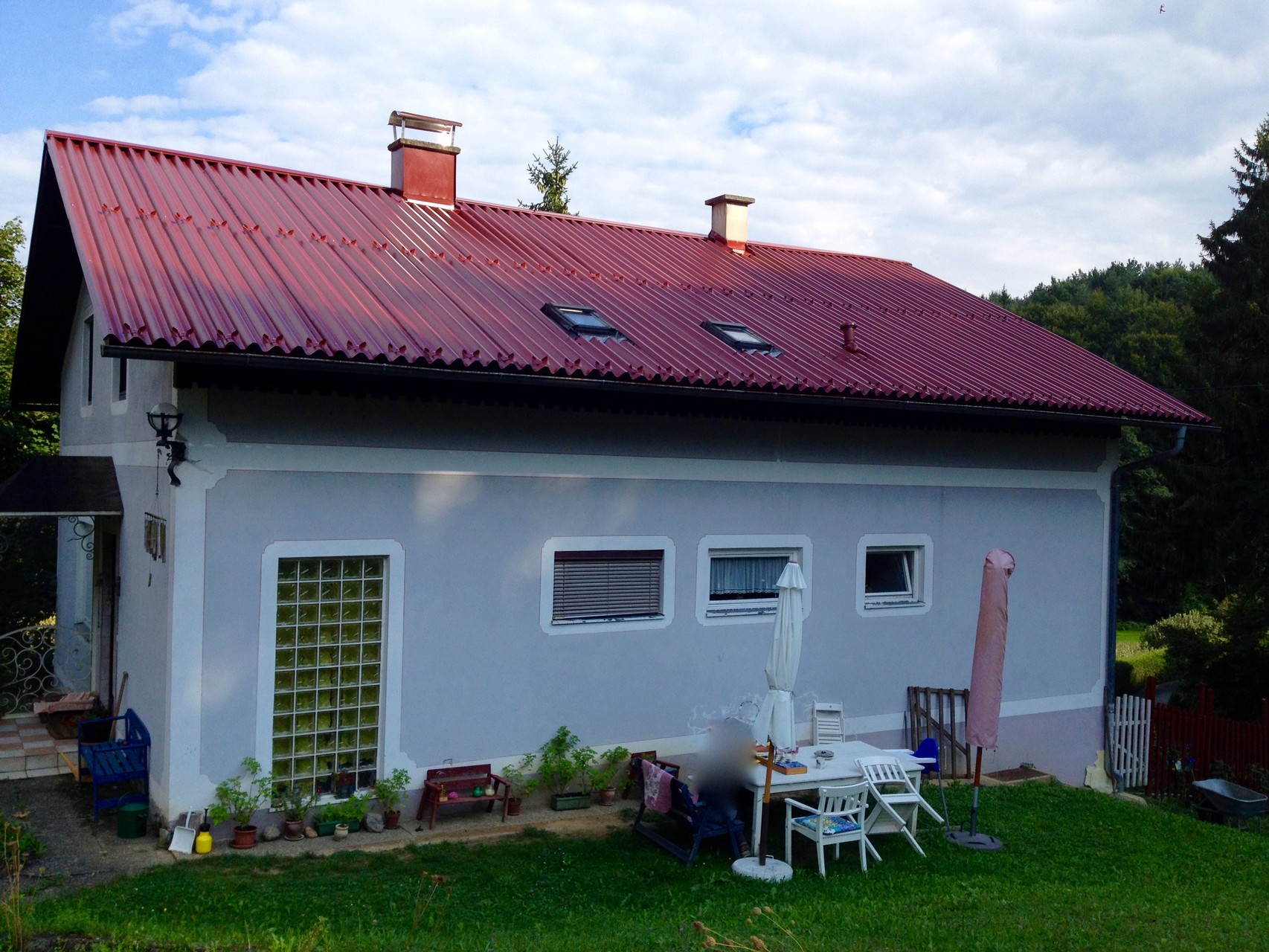 Saniertes Dach mit Aluminiumprofil