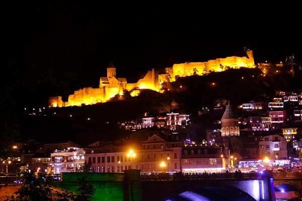 Festung by night