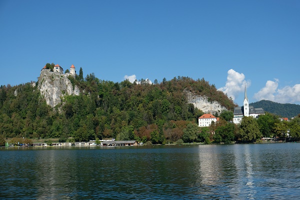 Bledsee mit Martinskirche und Burg