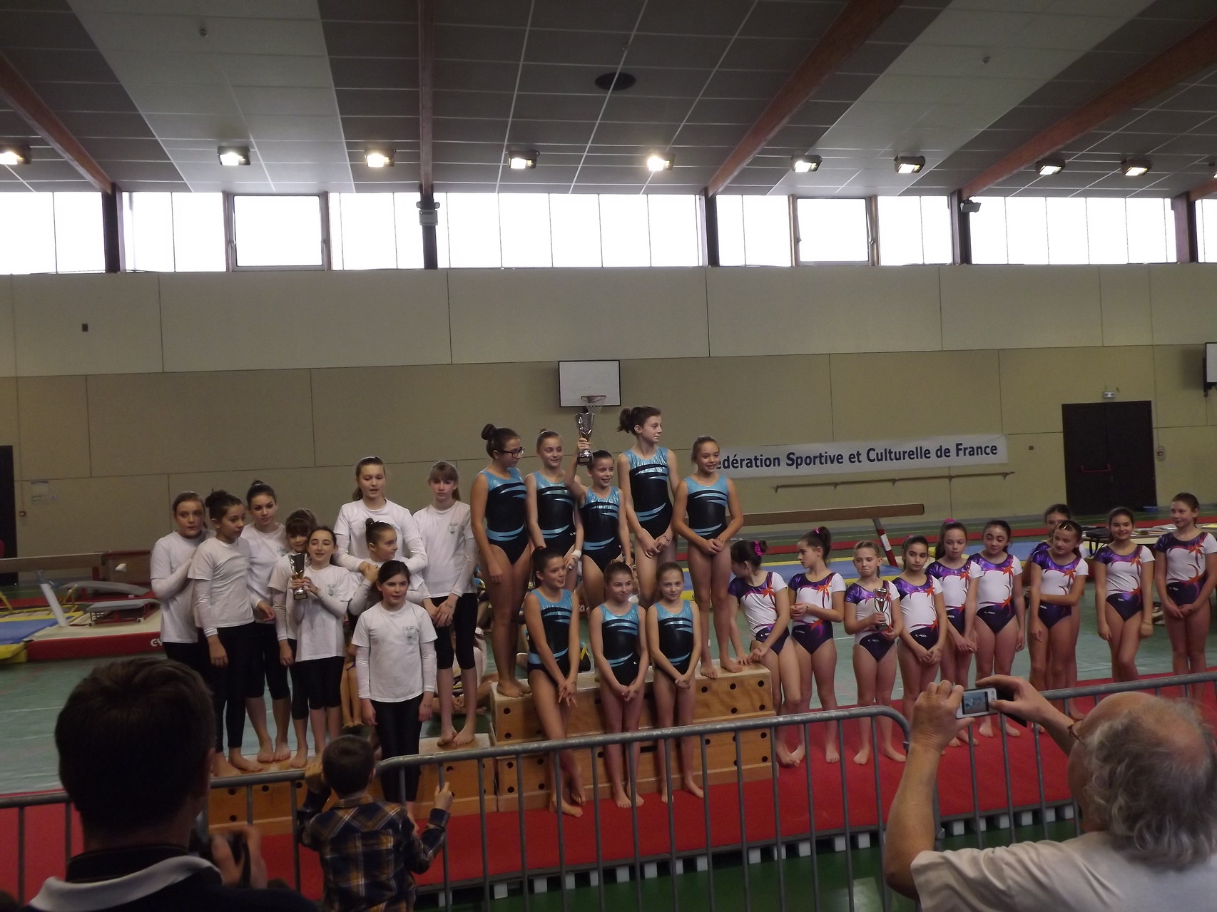 Podium equipe Jeunesses Promotion:1ère Envolée de Dax 2, 2ème Espoir Mugronnais 2, 3ème Violette Aturine 3