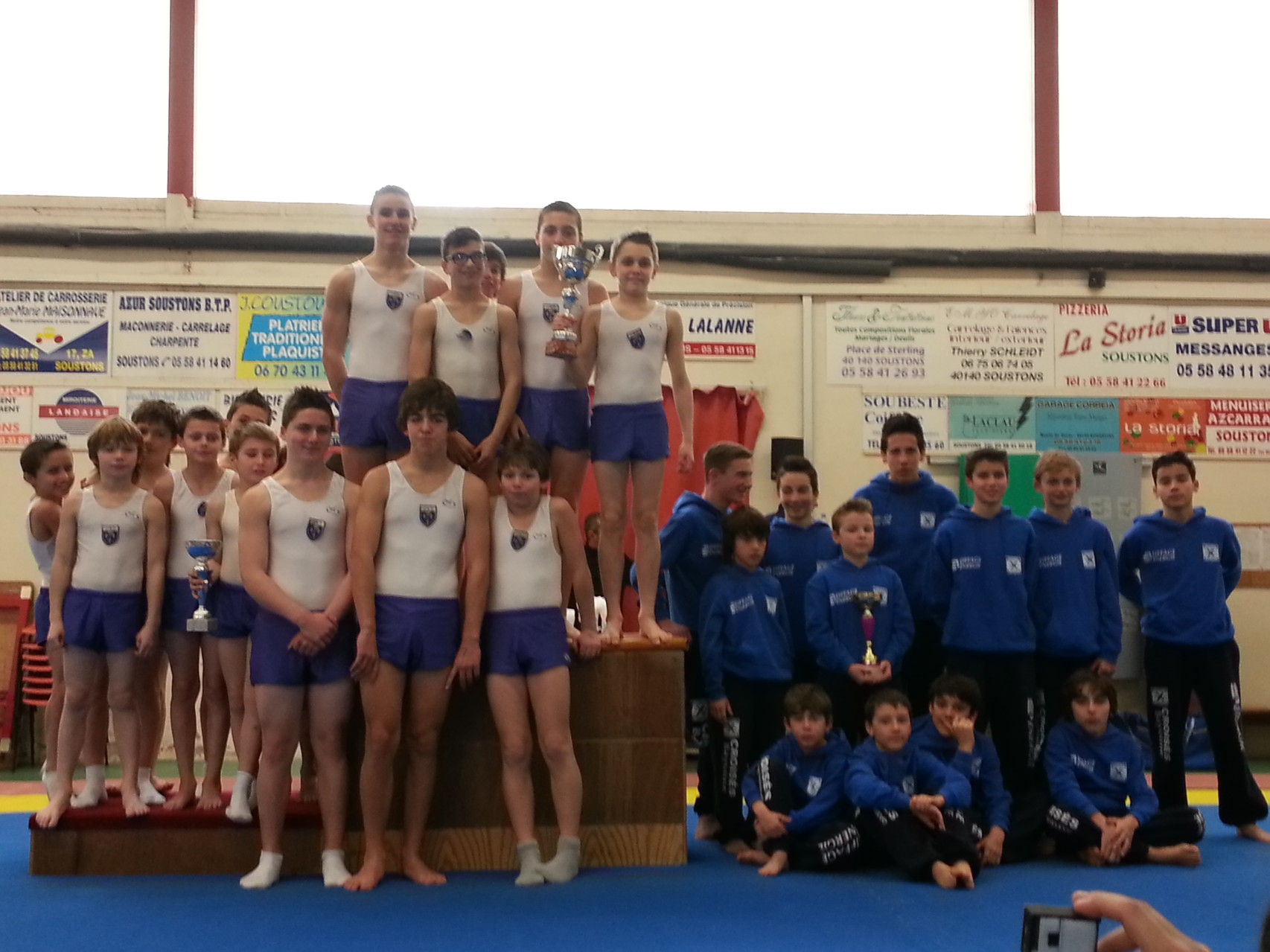 Podium Equipe Pupilles: 1er Jeanne d'Arc de Dax 1, 2ème Jeanne d'Arc de Dax 2, 3ème Croisés de Bayonne 1