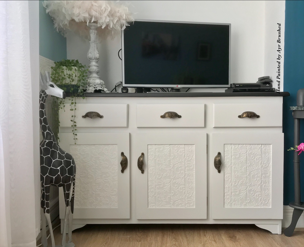 Sideboard in ‘Cotton’ with anaglypta panels