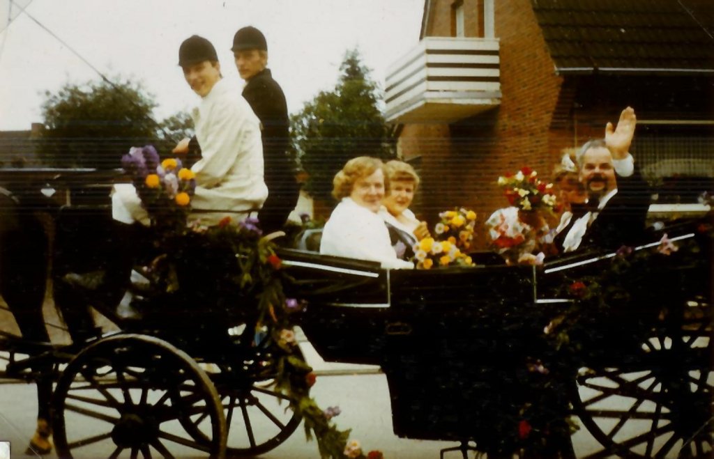 König 1981: Adolf Mecke, Königin: Waltraut Große Föller, Ehrendamen: Gerda Mecke und Karin Heuermann