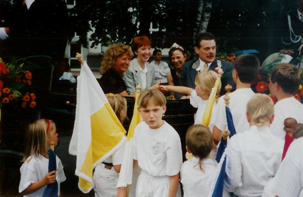 König 1998: Herbert Rampe, Königin: Christel Arning, Ehrendamen: Monika Rampe und Elke Reinelt
