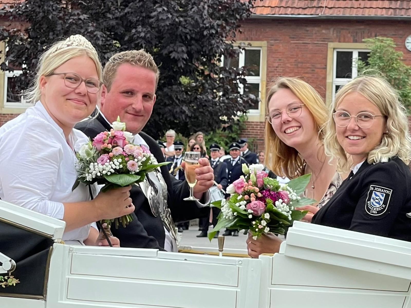 König 2022: Marian Waltersmann Königin: Joanna Löhnert Ehrendamen: Marina Löhnert und Maren Popmann