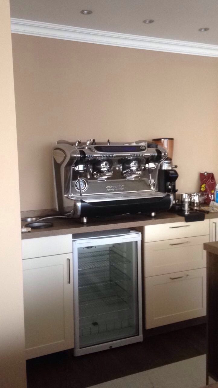 Erster Kaffeeduft ! Cup's Italian Coffee house Zermatt