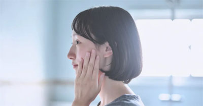 不安な顔