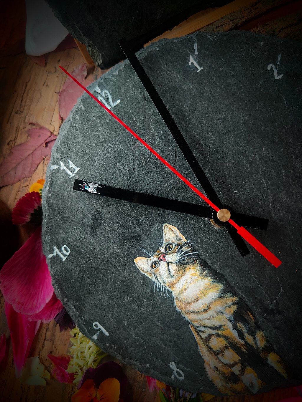 ZU HABEN! Wanduhr Katze auf Schiefer 45€