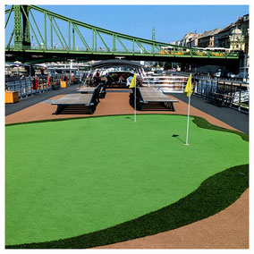 Golf auf dem Oberdeck