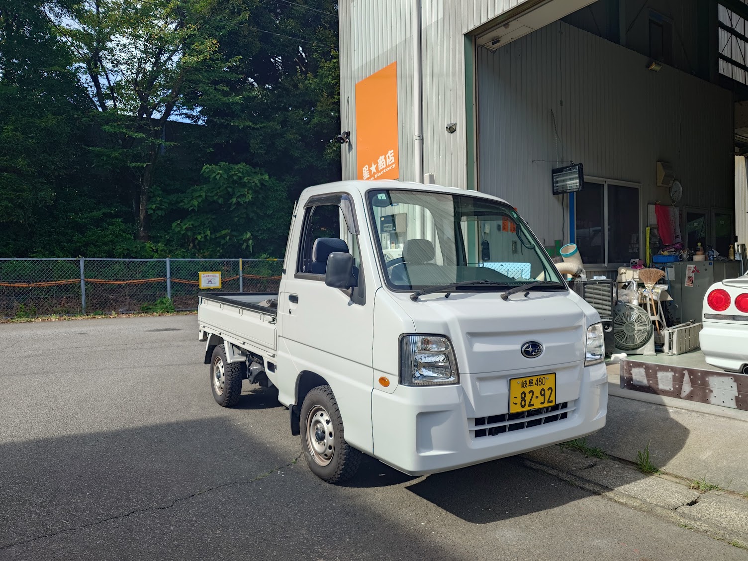 スバルサンバー　背抜き