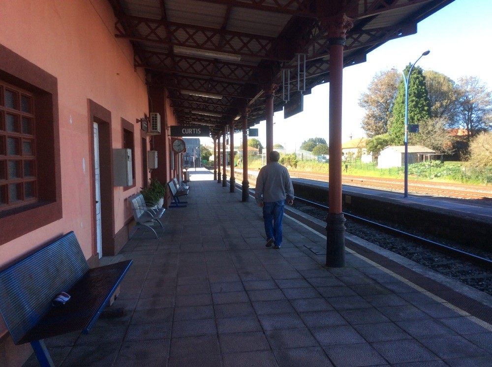 Auf der Suche nach einem geeigneten Bahnhof , aber der war hier an der falschen Strecke