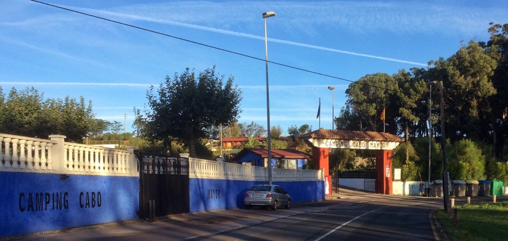 Kurz vor dem Leuchtturm geht es auf den Campingplatz 