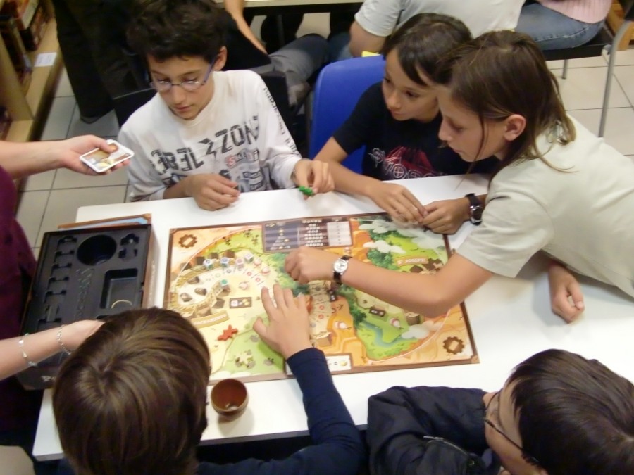 les jeunes ados se lancent pour une 1ère partie de Pony Express
