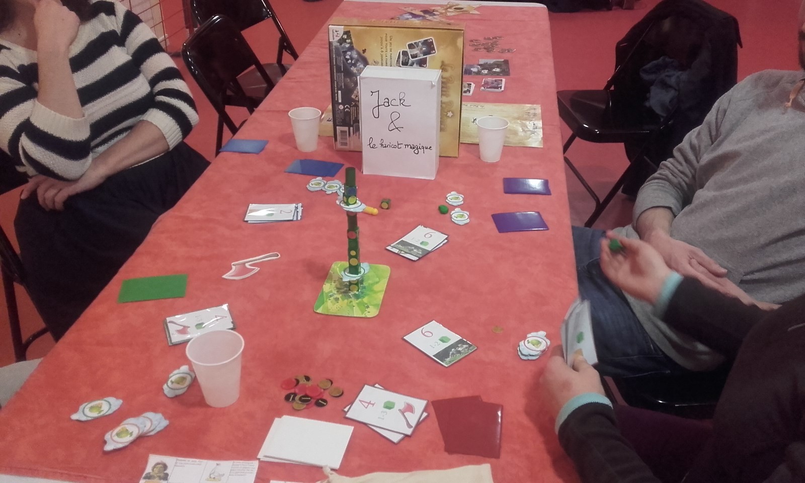 Soirée-jeux avec les étudiants ludothécaires : partie de Jack & le Haricot magique, le haricot grimpe