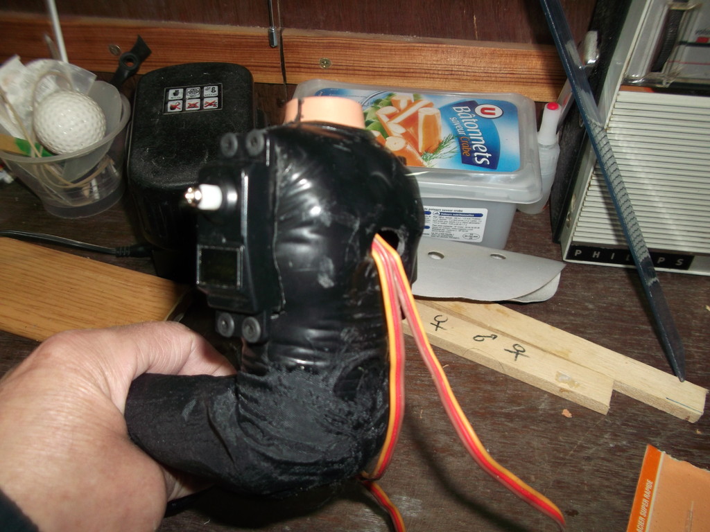 passage des cables des servos