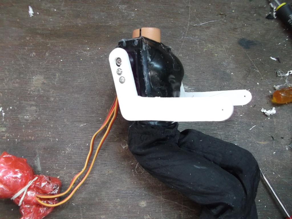 fixation des bras pvc