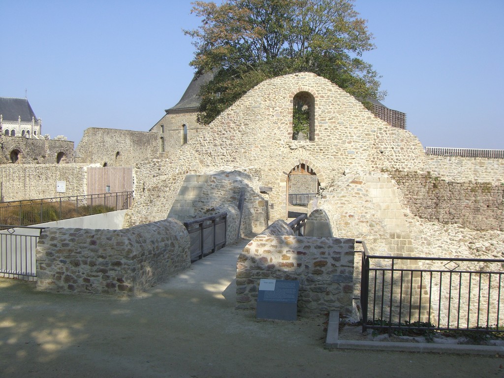 La tour porte