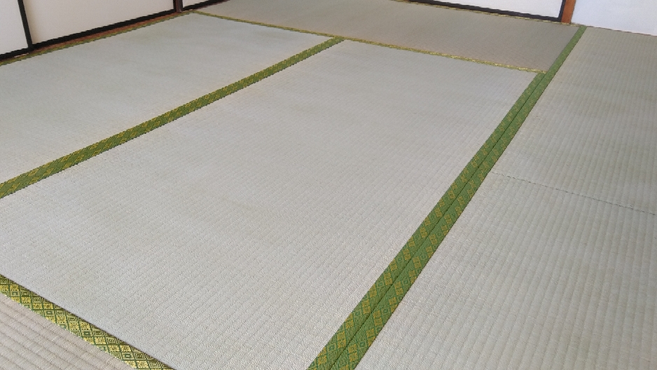 熊本産表を使用して、市営葭田住宅に納品にお伺いしました。
