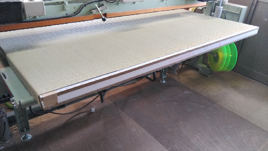 建材床、熊本産表を使用して新畳製作。