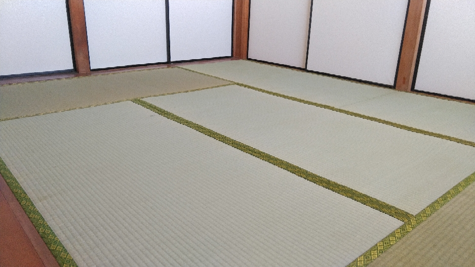 熊本産表を使用して、小田原市営住宅に納品にお伺いしました。