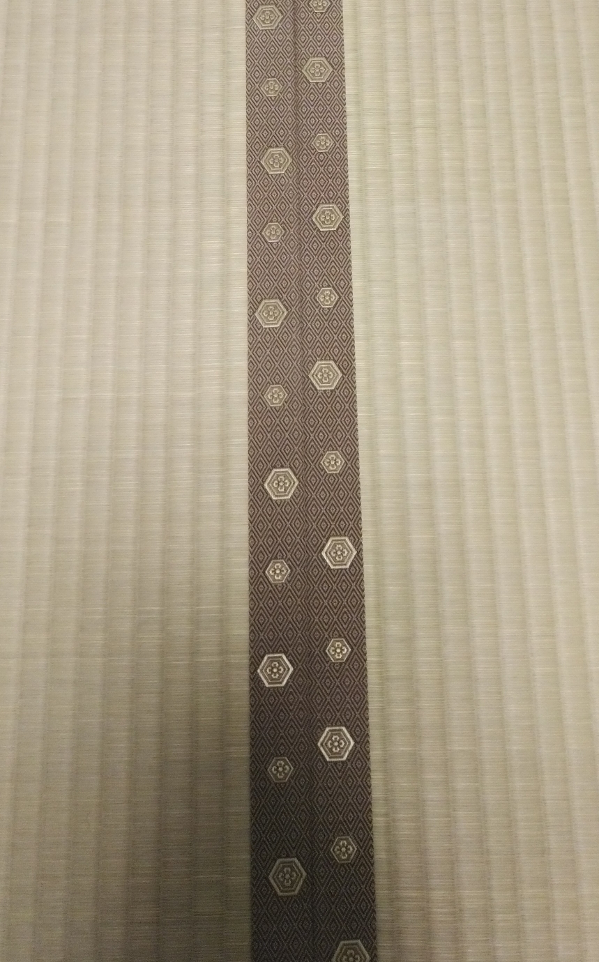 畳縁は、暮四季 No110です。