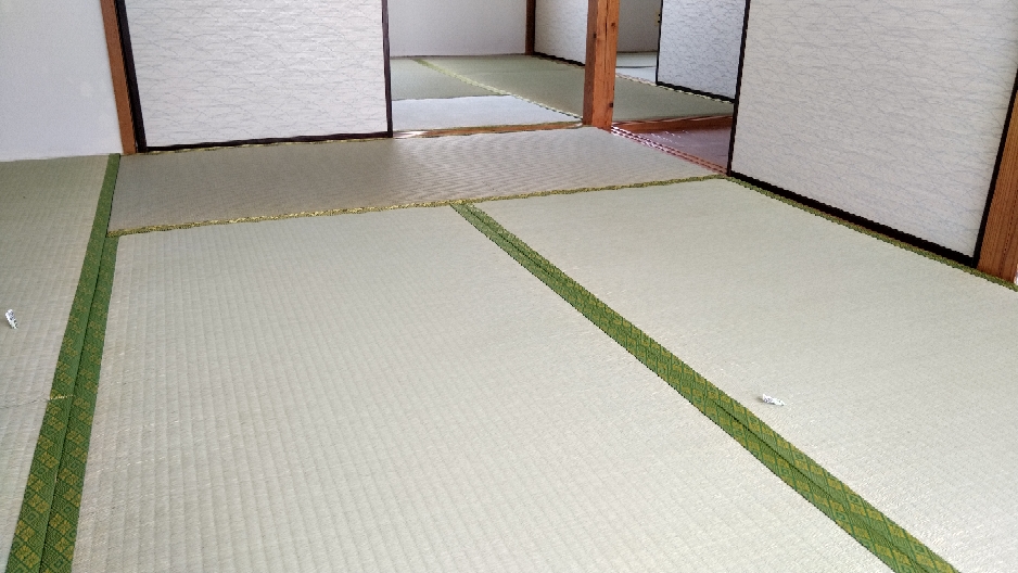 小田原市営住宅に新畳3畳と表替え10.5畳を納品しました。