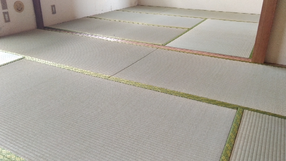 市営柳町住宅に納品にお伺いしました。
