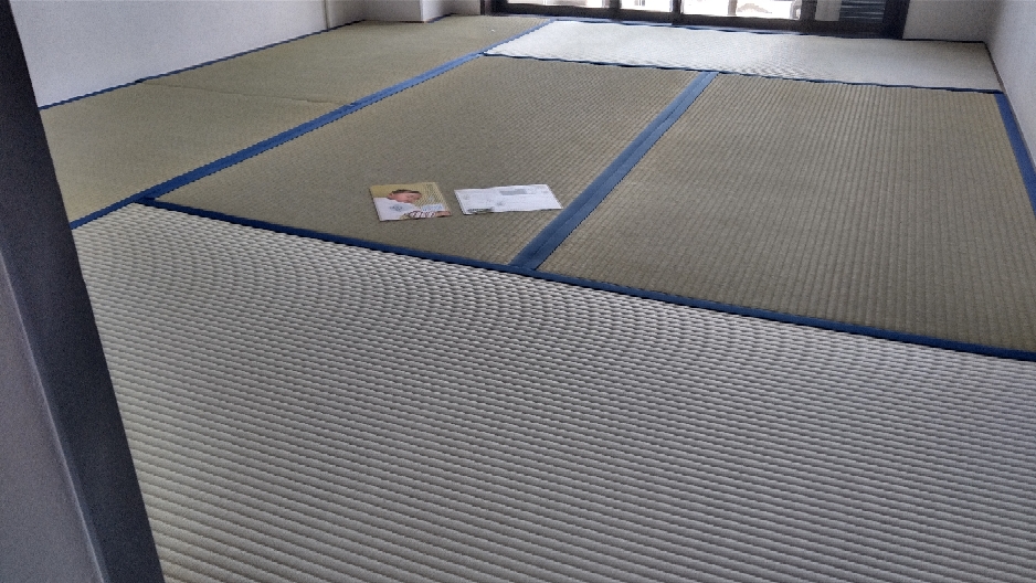 熊本産表を使用して、小田原駅近くのマンションに納品にお伺いしました。
