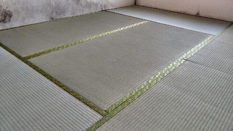 熊本産表を使用して、市営浅原住宅に納品にお伺いしました。