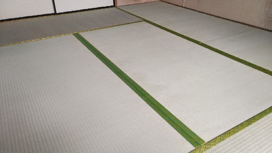 市営久野住宅に新畳の納品をしました。