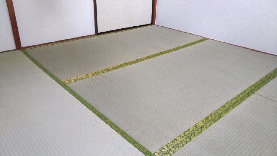 市営葭田住宅に表替え納品をしました。