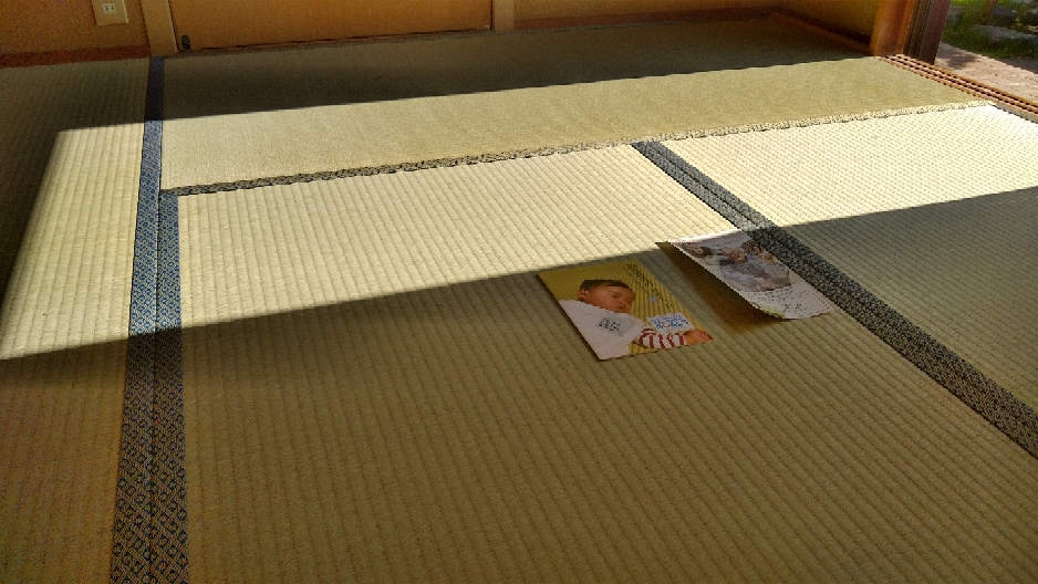 建材床と熊本産表を使用して、新畳を納品しました。