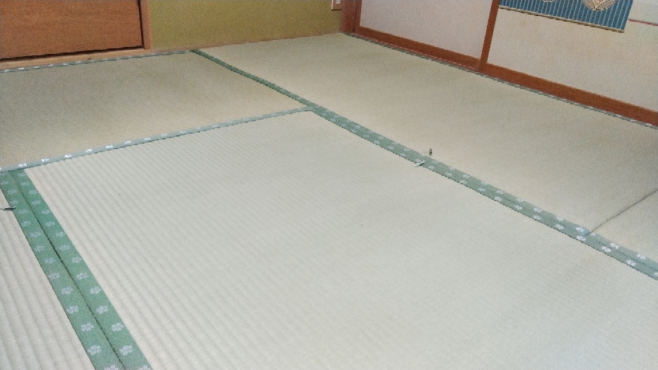 4.5畳間を熊本産表を使用して表替えしました。
