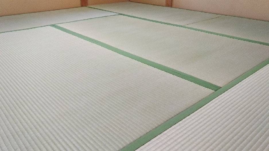 10月23日(木)に、熊本産表を使用して畳替えしました。