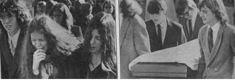 Sunday News. Les amis des enfants de John List en pleurs lors du passage des cercueils vers l'église luthérienne du rédempteur