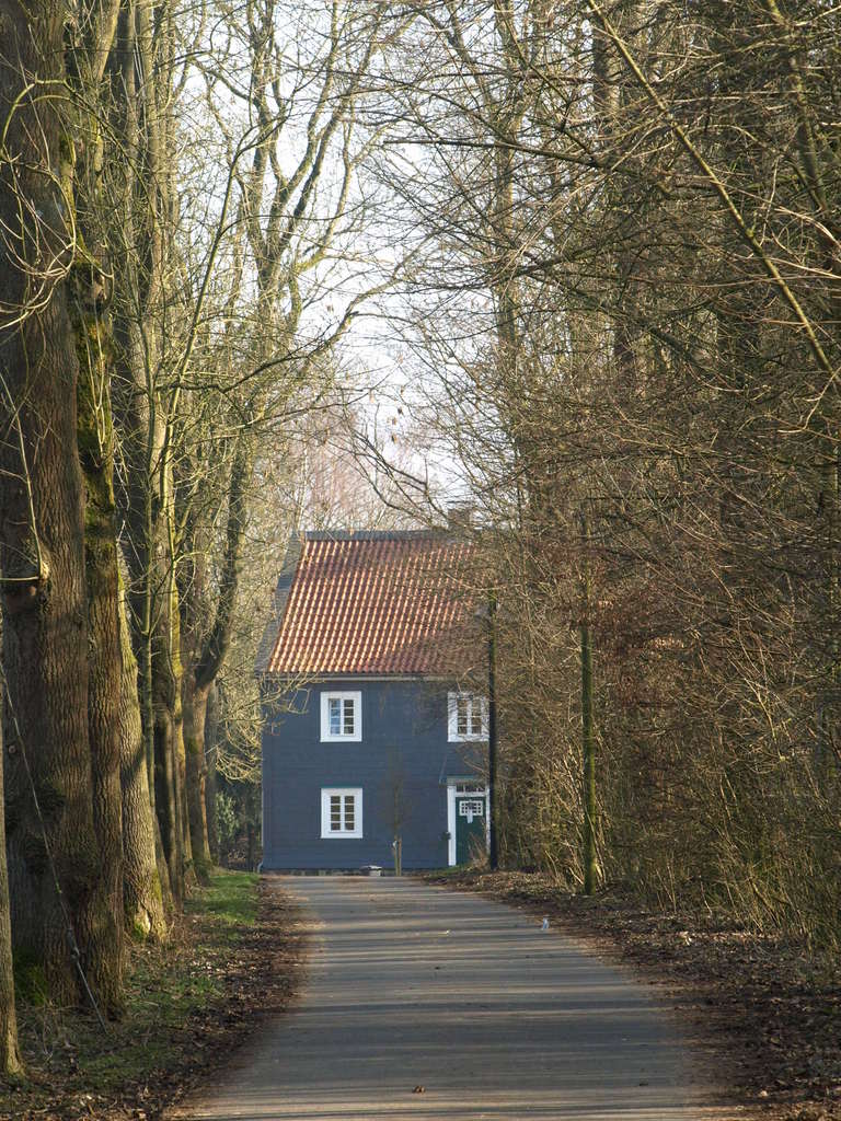 Das ehemalige "Gesindehaus" vom Gut Rocholz wurde gerade frisch renoviert und macht heute wieder viel her!