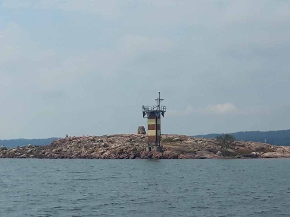 Kummel mit Leuchtturm