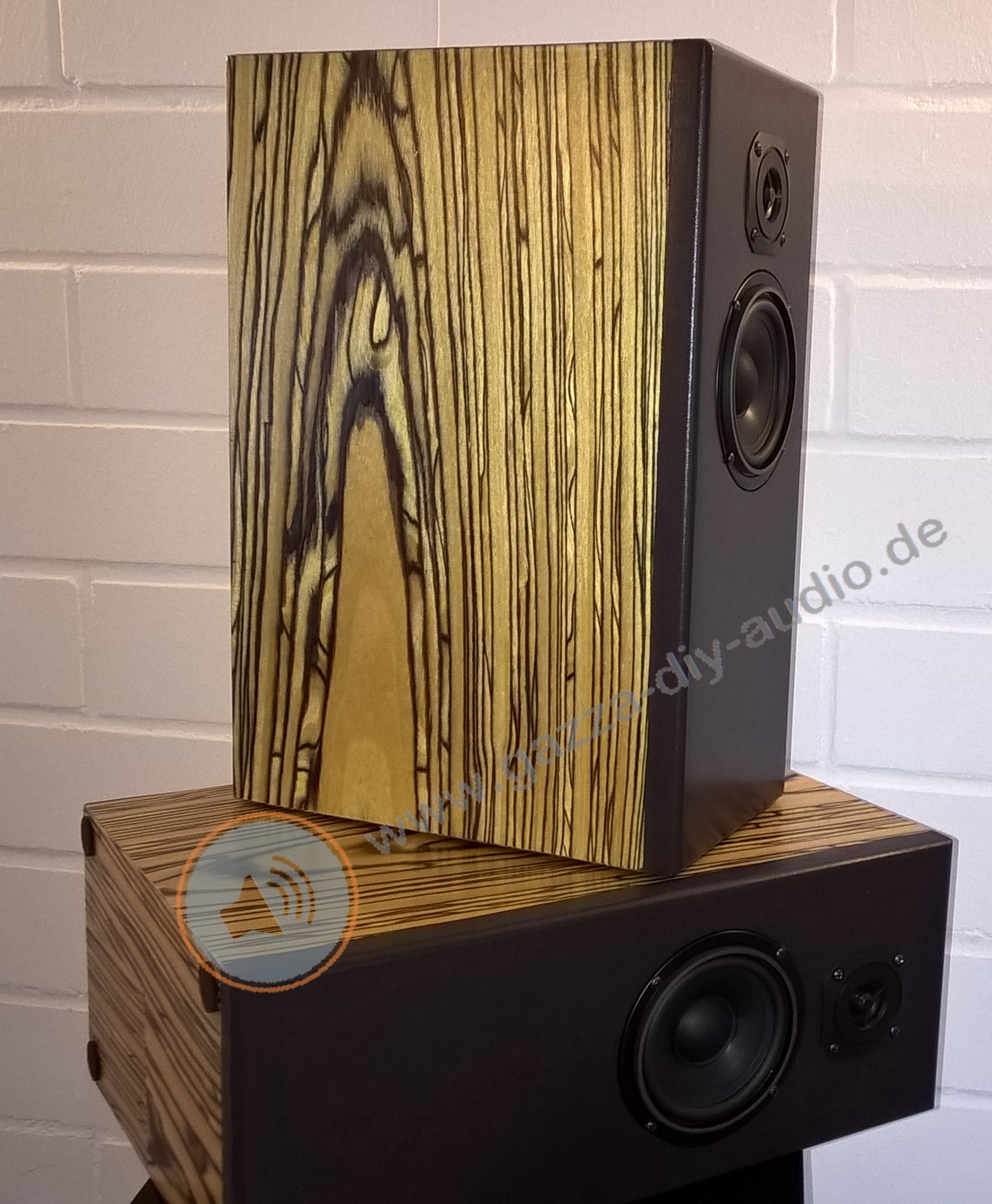 Die IceBox mit leicht verändertem Gehäuse und aufgesetzter Schallwand