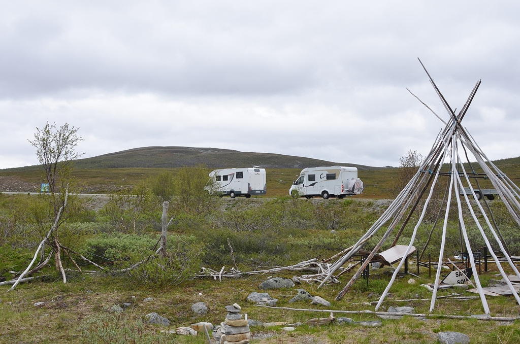 Konvoi-Pause vor dem Nordkapp