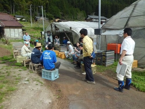 4月の上矢作トマト組合の定例会の様子・・