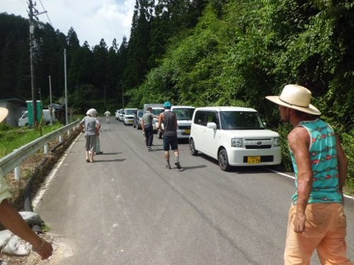 8月の定例会、軽トラの大名行列・・・・