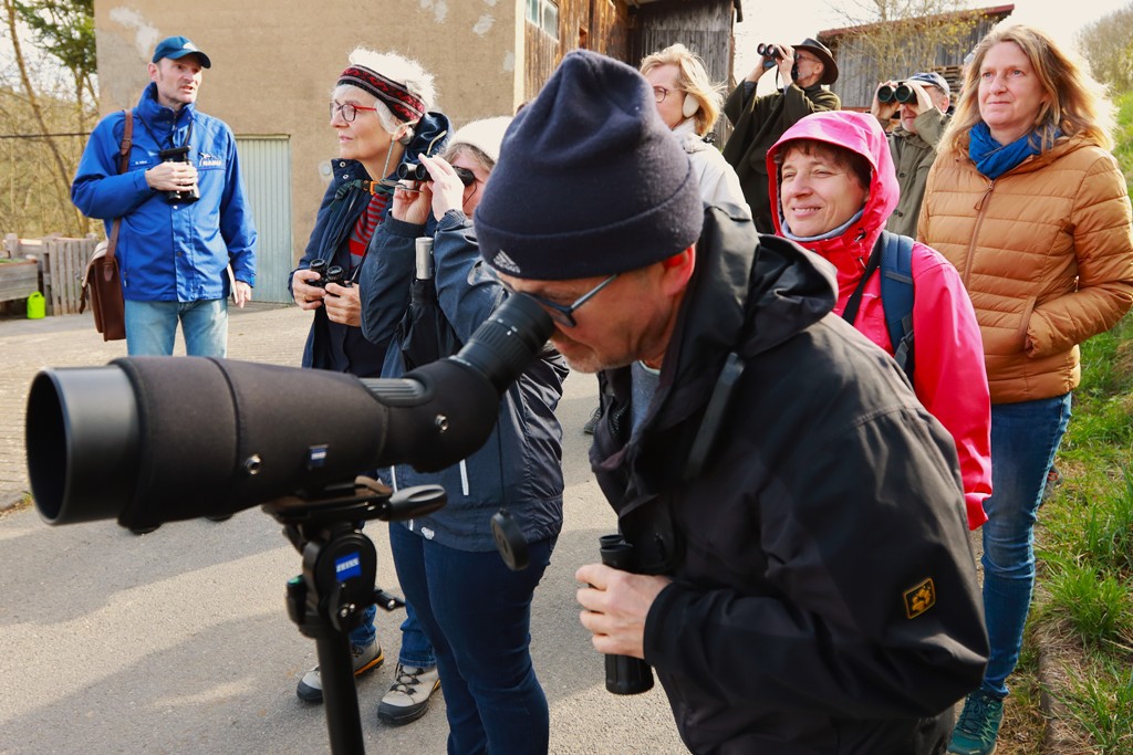 Peter Schlör fing´mehrere Male gekonnt verschiedene Vogelarten mit dem Spektiv ein.